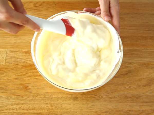 Bavarois raspberry cokelat putih (langkah-langkah dan video) - Persiapan langkah 6