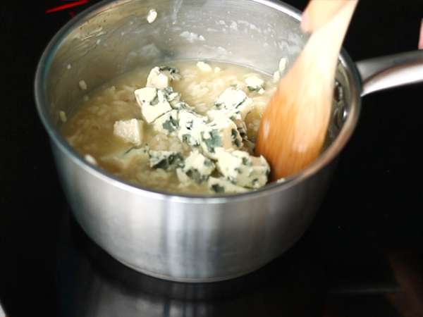 Risotto dengan Roquefort - Persiapan langkah 4