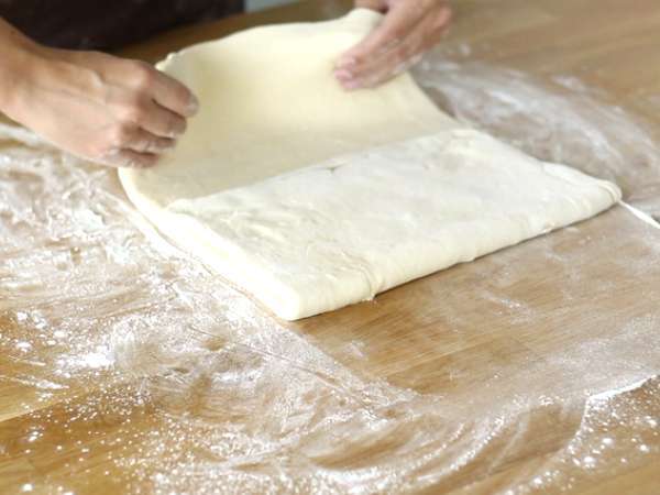 Croissant dijelaskan langkah demi langkah - Persiapan langkah 8