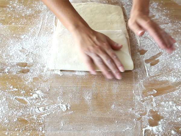 Croissant dijelaskan langkah demi langkah - Persiapan langkah 11