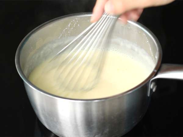 Kue sus dengan krim pistachio dan raspberry - Persiapan langkah 3