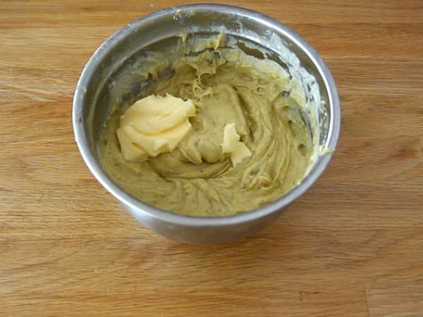 Kue sus dengan krim pistachio dan raspberry - Persiapan langkah 13