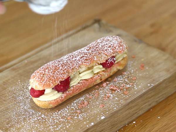 Kue sus dengan krim pistachio dan raspberry - Persiapan langkah 17