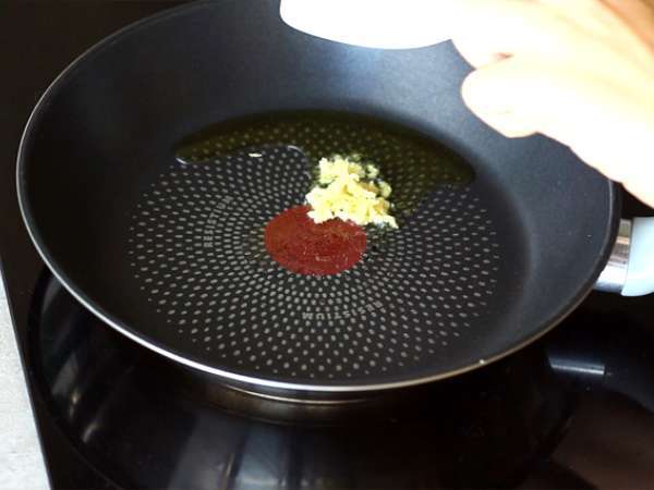 Salad Caesar yang mudah - Persiapan langkah 3