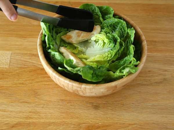 Salad Caesar yang mudah - Persiapan langkah 9