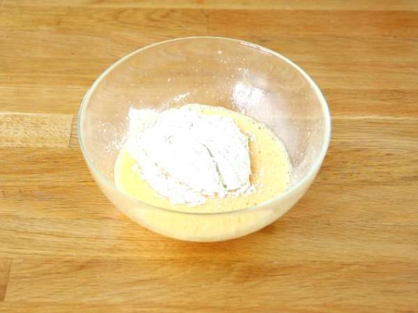 Cokelat putih dan brownies buah merah (Blondie) - Persiapan langkah 1