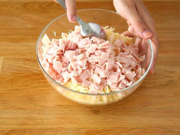 Kroket puff pastry dengan ham dan keju - Persiapan langkah 1