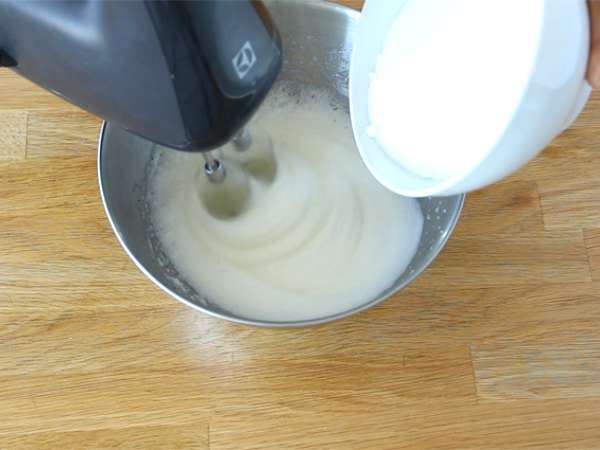 Kue kelapa Brasil - Bolo toalha felpuda - Persiapan langkah 1