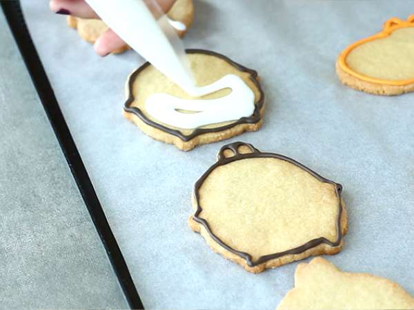 Roti pendek Molang Halloween - Persiapan langkah 7