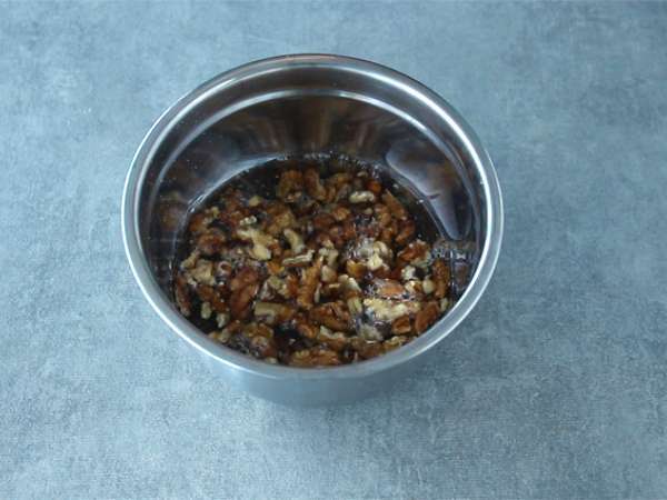 Bola energi dengan kurma - Persiapan langkah 1