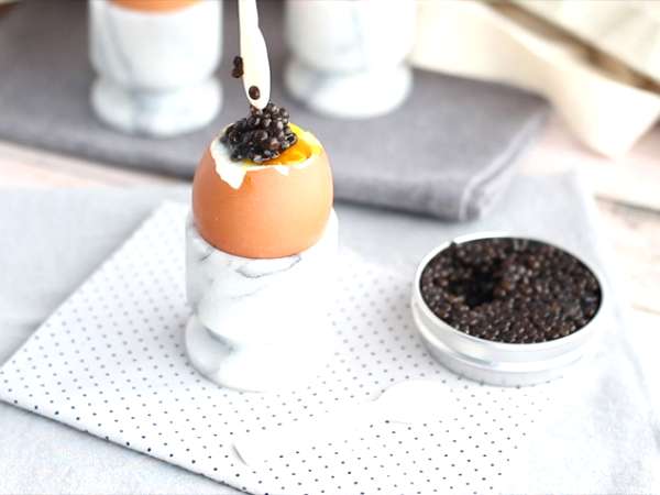 Telur rebus dengan kaviar - Persiapan langkah 2