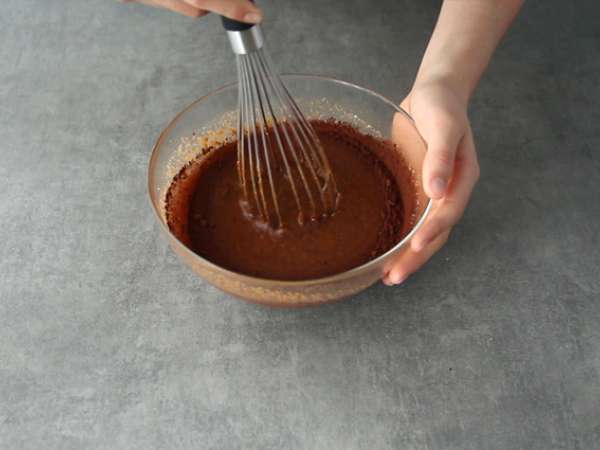 Kue cokelat dan pir - Persiapan langkah 3