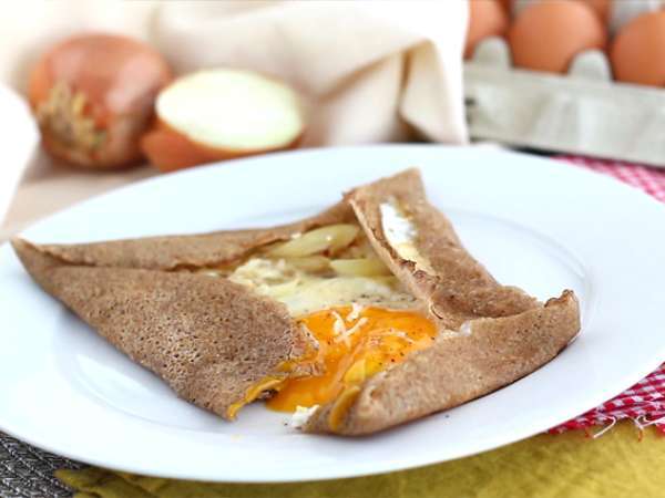 Pancake soba gandum utuh dengan ham, keju, dan telur - Persiapan langkah 4