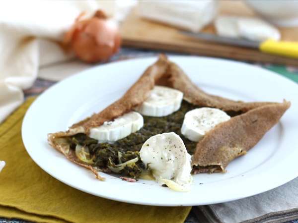 Pancake soba dengan bayam, ham, dan keju kambing - Persiapan langkah 4