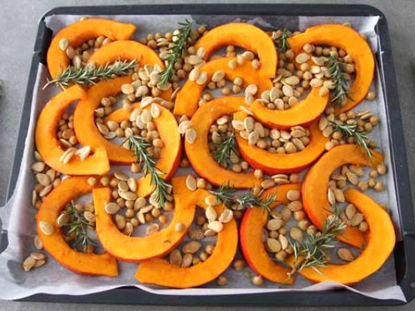 Labu dan buncis panggang, rosemary, keju feta - Persiapan langkah 4