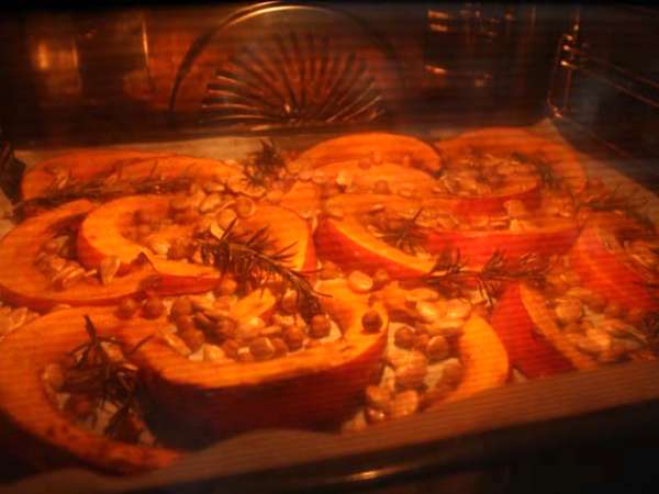 Labu dan buncis panggang, rosemary, keju feta - Persiapan langkah 5