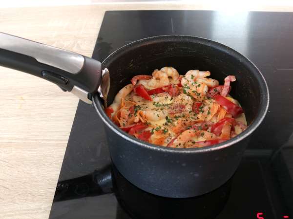 Pasta Thailand (mie krim kelapa dengan udang dan sayuran) - Persiapan langkah 2