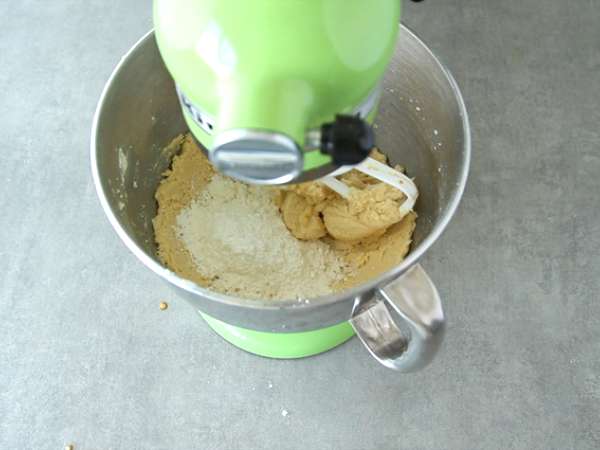 Alfajores - Roti pendek Argentina dengan selai susu dan kelapa - Persiapan langkah 3