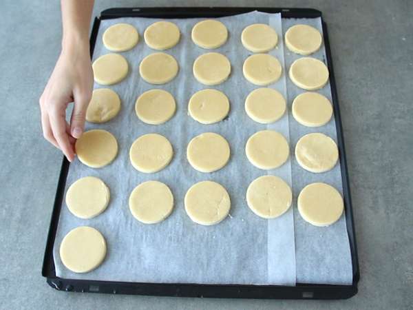 Alfajores - Roti pendek Argentina dengan selai susu dan kelapa - Persiapan langkah 5