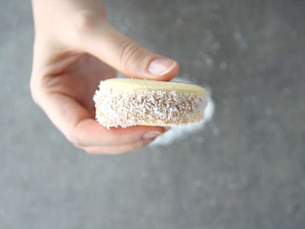 Alfajores - Roti pendek Argentina dengan selai susu dan kelapa - Persiapan langkah 7