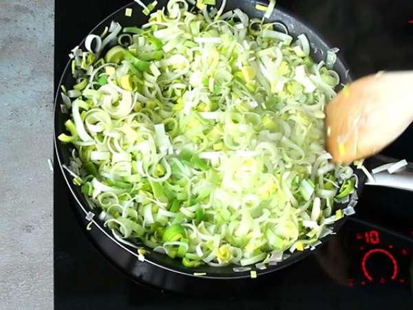 Muffin dengan fondue daun bawang - Persiapan langkah 2