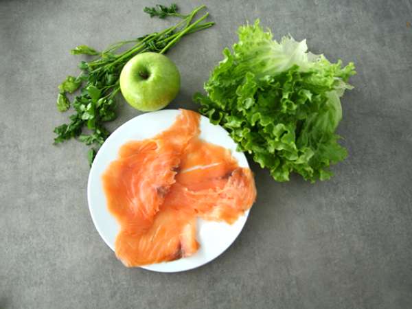 Lumpia dengan salmon asap dan apel - Persiapan langkah 1