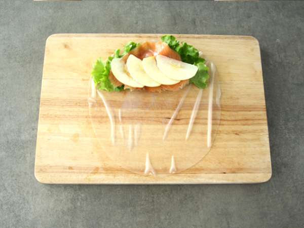 Lumpia dengan salmon asap dan apel - Persiapan langkah 3