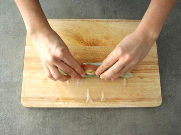 Lumpia dengan salmon asap dan apel - Persiapan langkah 4