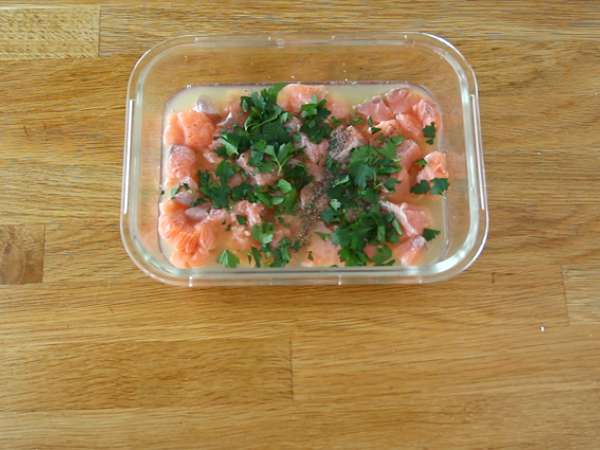Salmon yang direndam dalam lemon - Persiapan langkah 2