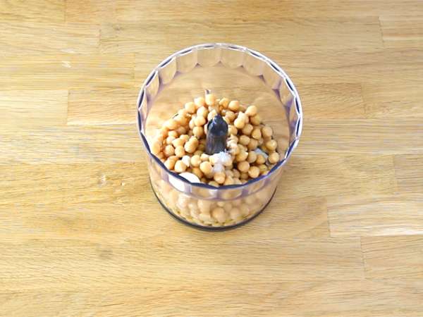 Kebun sayur untuk minuman beralkohol (hummus dan sayuran bayi) - Persiapan langkah 1