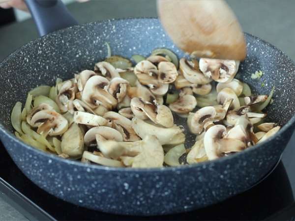 Ayam krim dengan jamur - Persiapan langkah 2