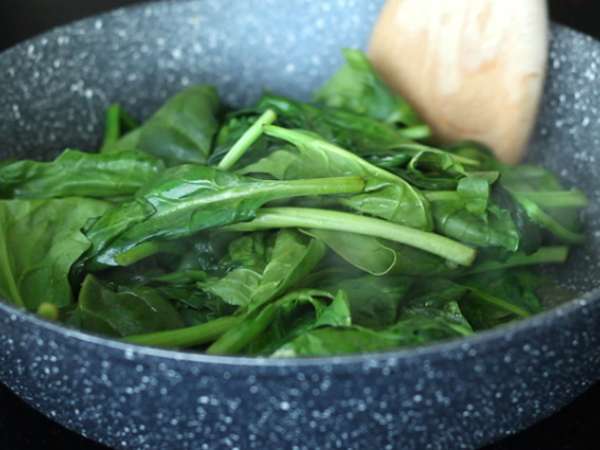 Lasagna cukini dan bayam - Persiapan langkah 3