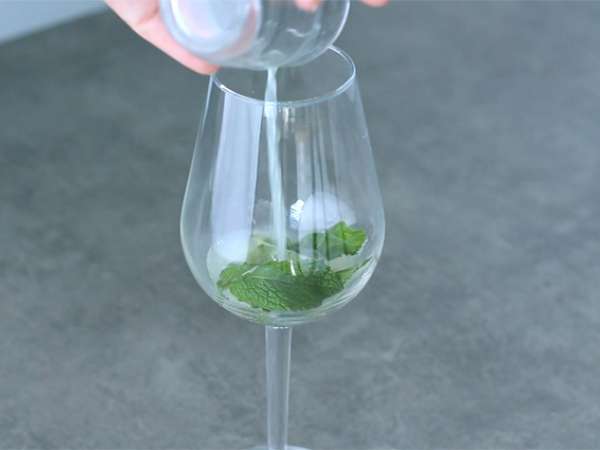 Royal Mojito dengan Prosecco - Persiapan langkah 1