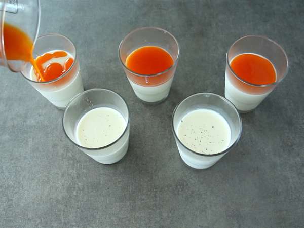 Panna cotta vanila dengan coulis aprikot - Persiapan langkah 5
