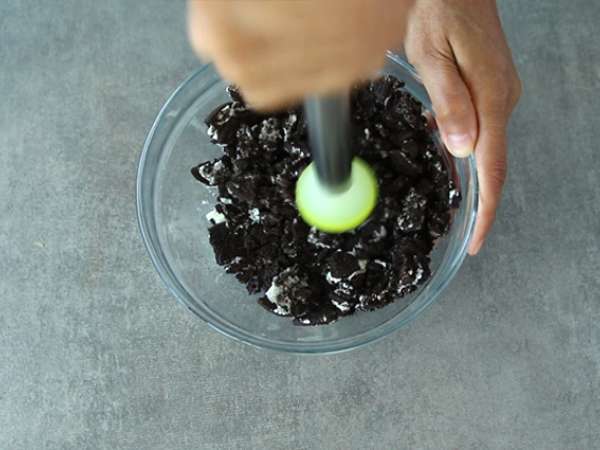 Mousse biskuit Oreo - Persiapan langkah 2