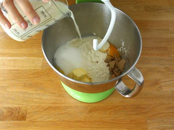 Roti yang dikepang dengan Nutella - Persiapan langkah 1