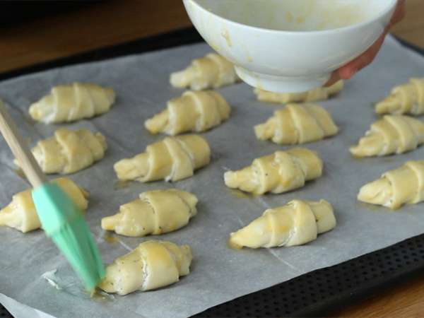 Puff pastry croissant dengan ham dan fromage frais - Persiapan langkah 5