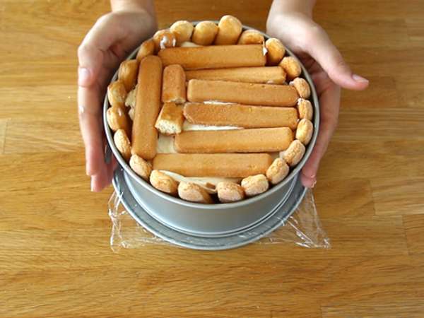 Pir dan almond panggang charlotte - Persiapan langkah 6