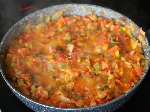 Mudah Chakchouka - Persiapan langkah 4