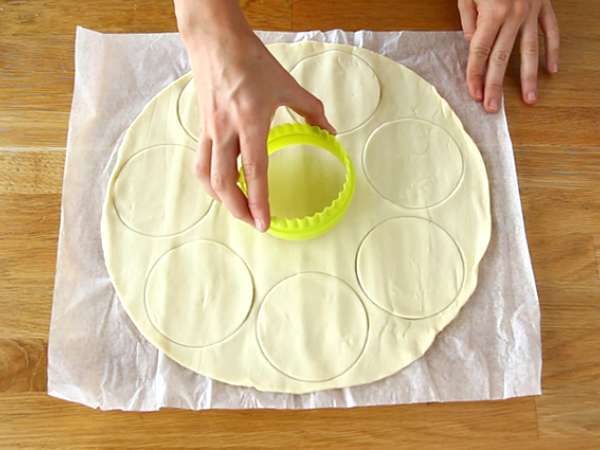 Kue puff pizza mumi - Persiapan langkah 1