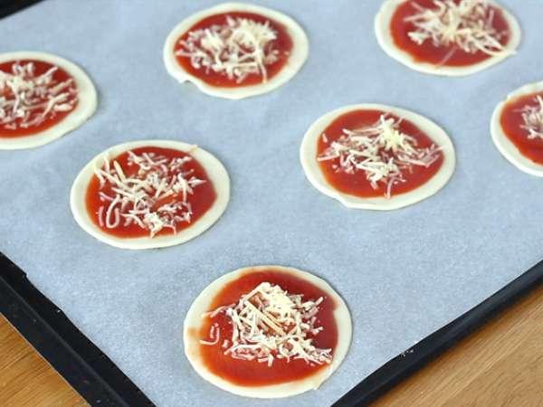 Kue puff pizza mumi - Persiapan langkah 3