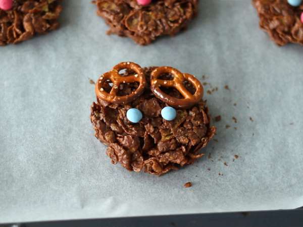 Kue pasir merah muda rusa Natal - Persiapan langkah 4