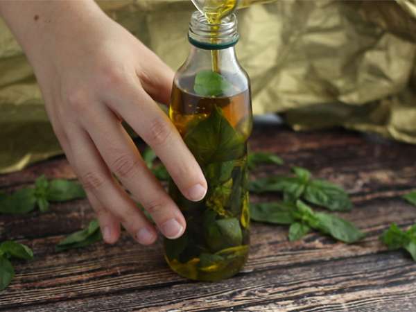 Minyak kemangi buatan sendiri - Persiapan langkah 1