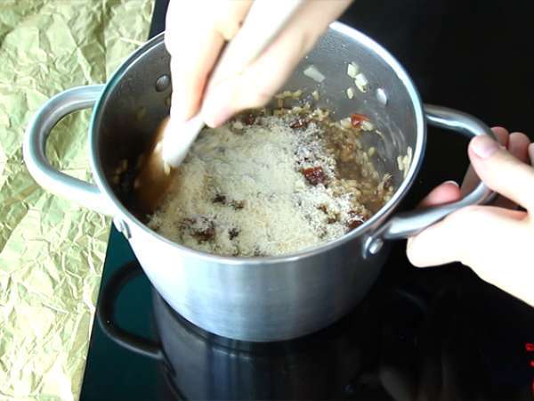 Kit risotto jamur dan tomat kering matahari - Persiapan langkah 5