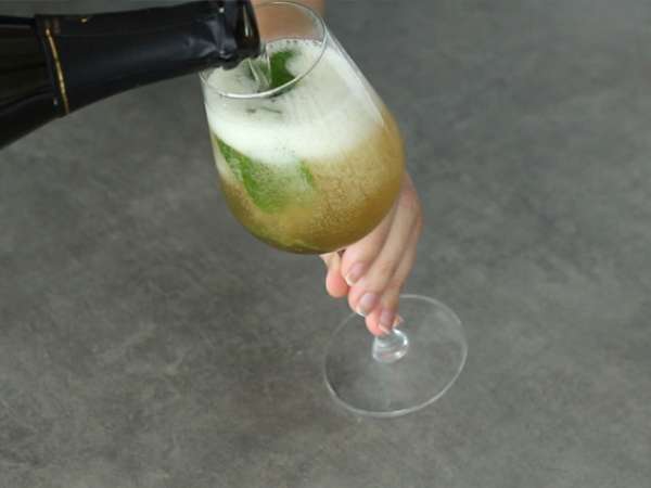 Mojito sampanye kerajaan - Persiapan langkah 2