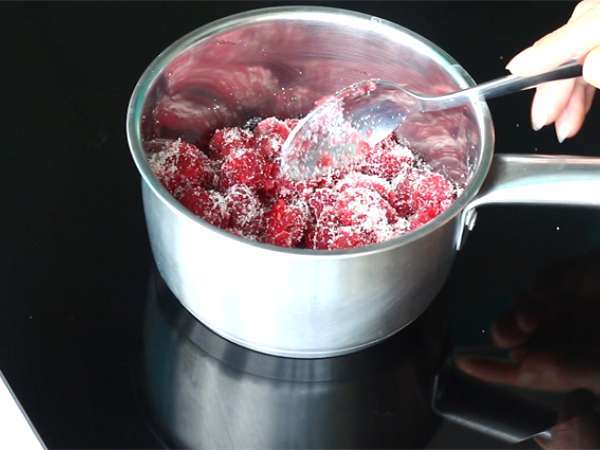 Galette pistachio raspberry pistachio kamboja des rois - Persiapan langkah 1