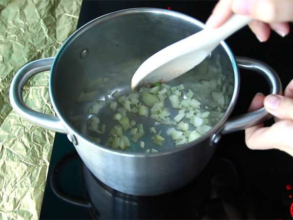 Risotto vegetarian dengan tomat dan jamur yang dijemur - Persiapan langkah 1
