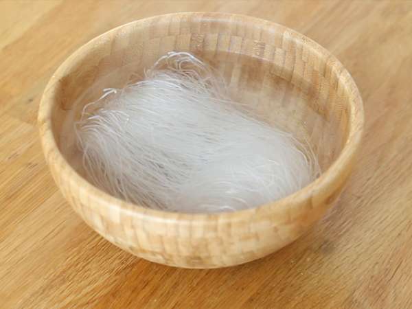 Lumpia vegetarian - kubis merah dan ubi jalar - Persiapan langkah 2