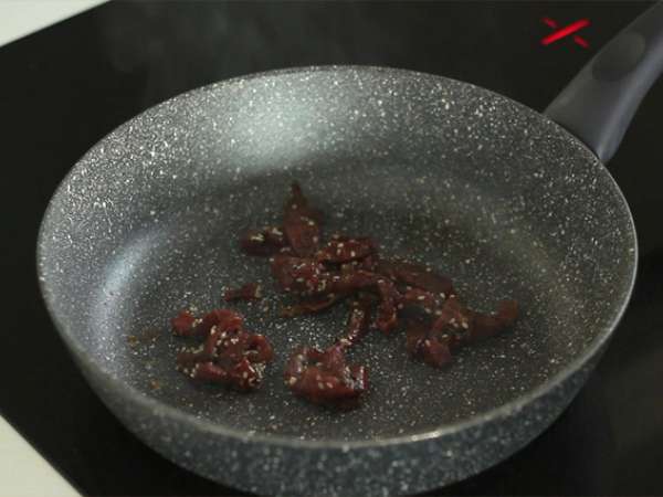 Lumpia - daging sapi yang diasinkan - Persiapan langkah 2