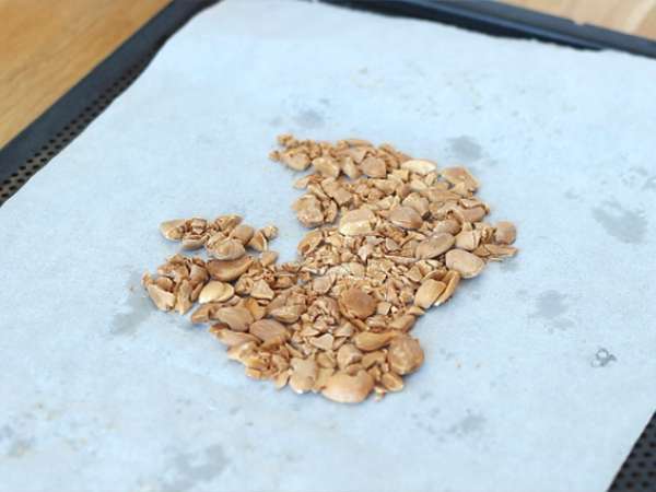 Kue bolu marmer dengan glasir almond - Persiapan langkah 8